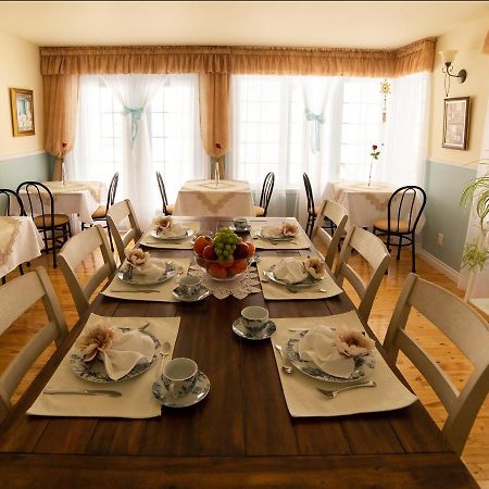 Au Coeur De Saint-Sauveur Bed & Breakfast Dış mekan fotoğraf