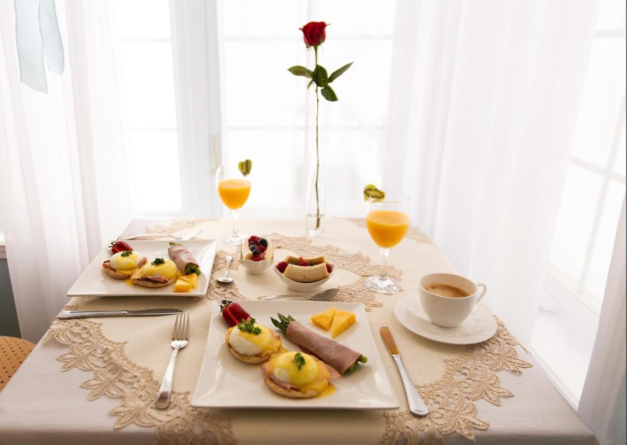 Au Coeur De Saint-Sauveur Bed & Breakfast Dış mekan fotoğraf