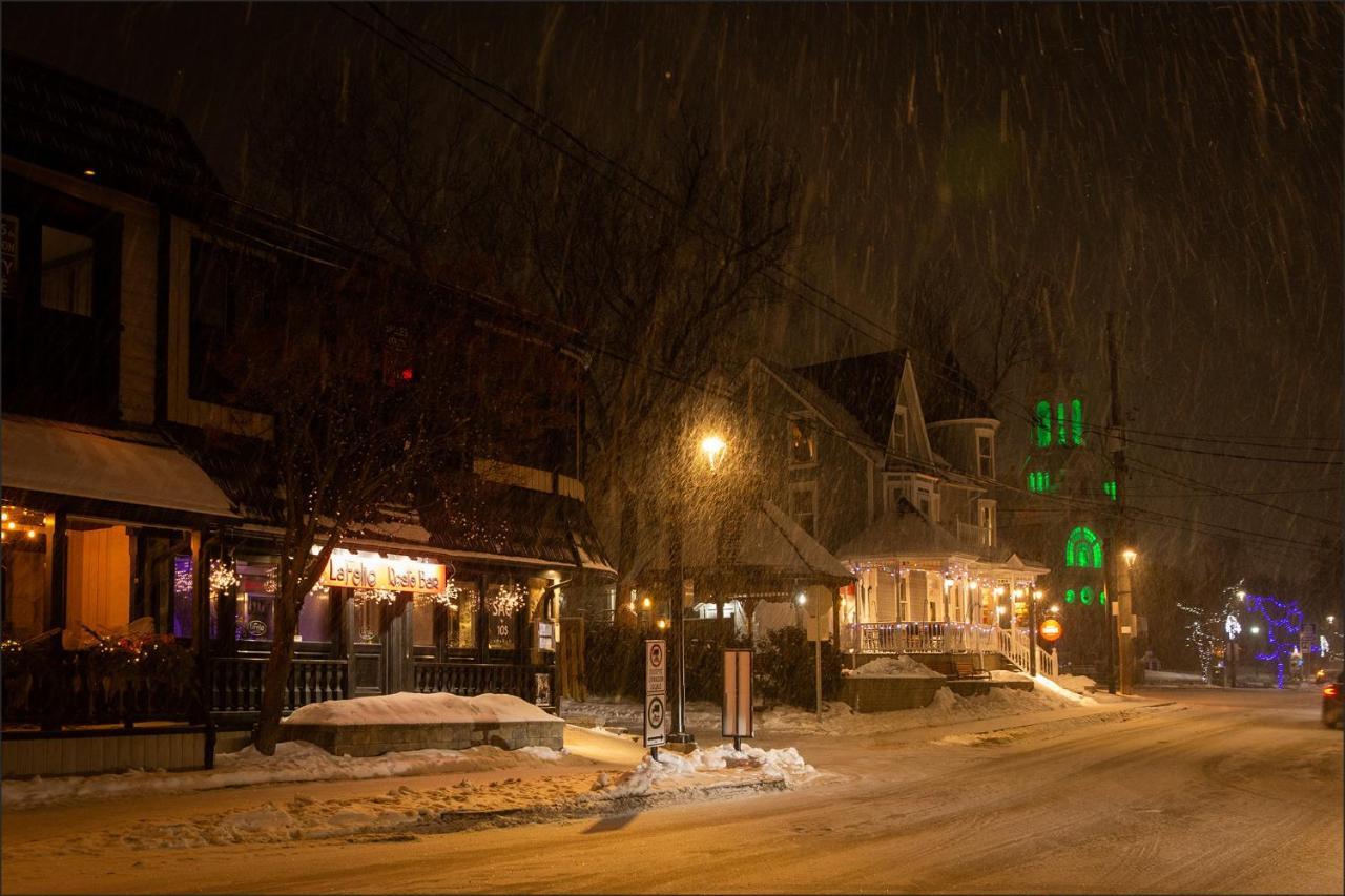 Au Coeur De Saint-Sauveur Bed & Breakfast Dış mekan fotoğraf